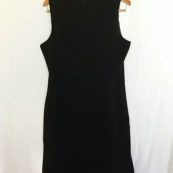 Essentials by ABS Dress - Picture 4 of 4